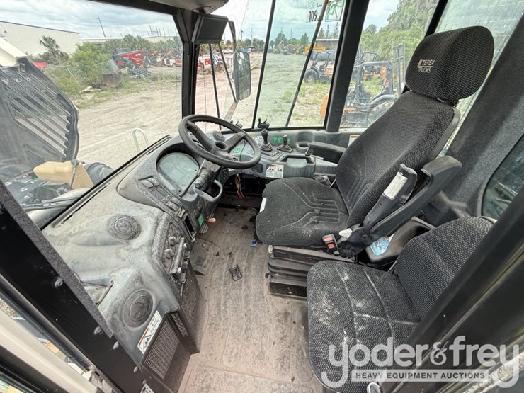2020-terex-ta300-image-16