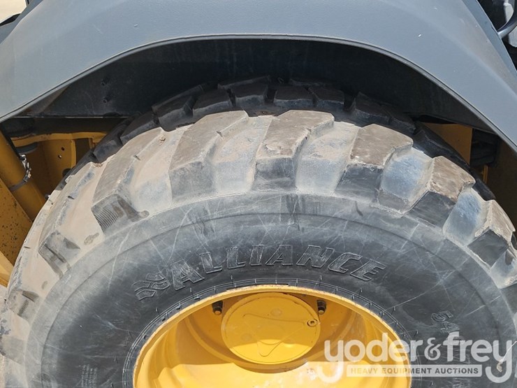 2020-deere-310sl-image-10