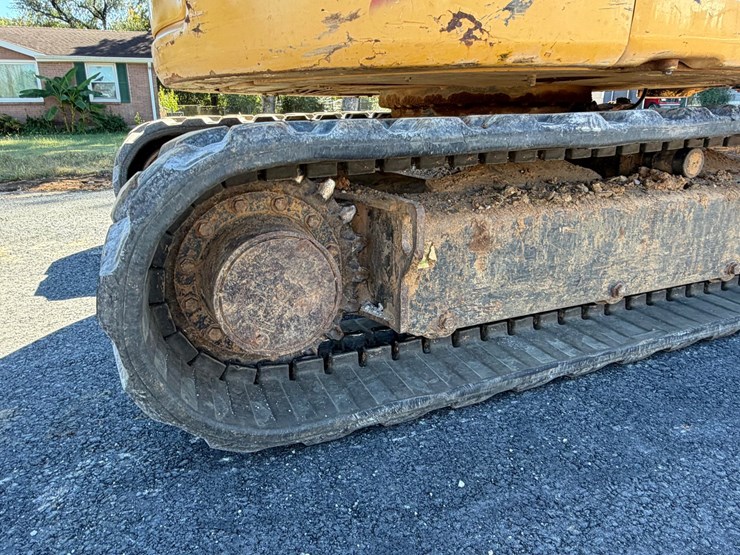 2018-caterpillar-305.5e2-image-15