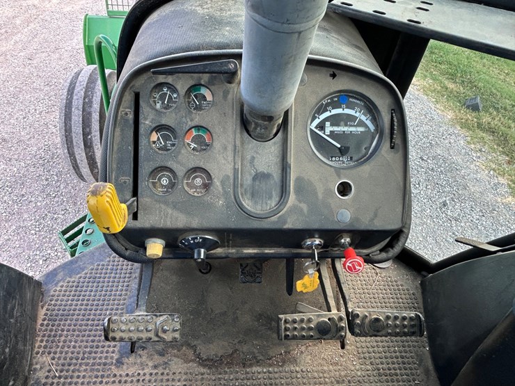 john-deere-4440-image-29