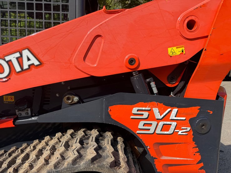 kubota-svl90-2-image-23