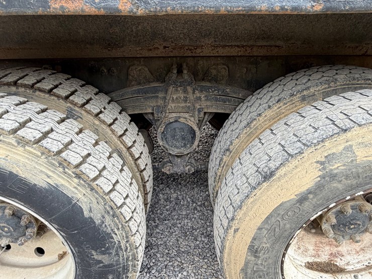 #59-•-1999-volvo-tri-axle-dump-truck-image-10