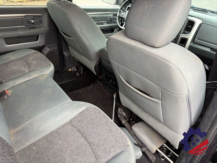 2016-dodge-1500-image-41