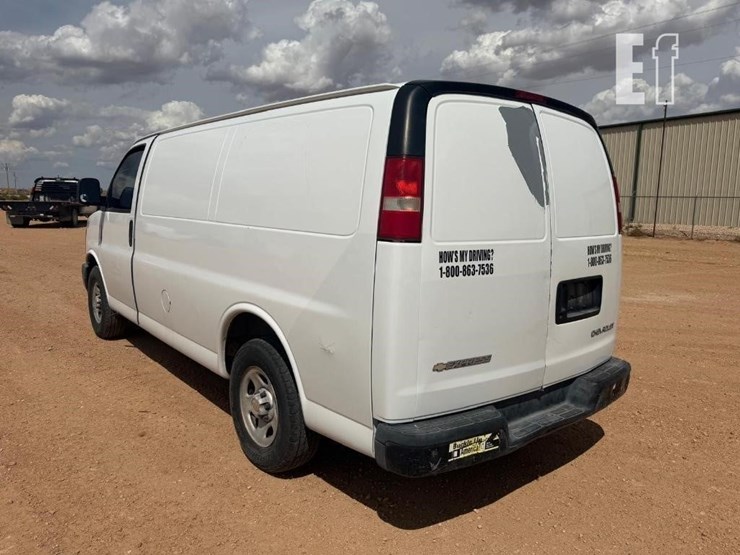 2004-chevrolet-express-1500-image-3