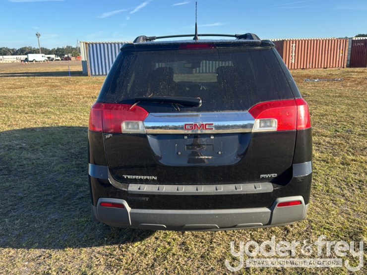 2012-gmc-terrain-image-4