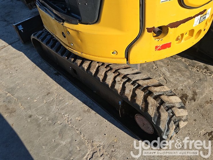 2021-deere-30g-image-28