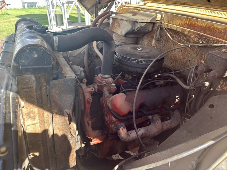 1963-gmc-single-axle-grain-truck,-119,146-miles,-5-speed-manual-transmission,-wood-box,-gas-image-15