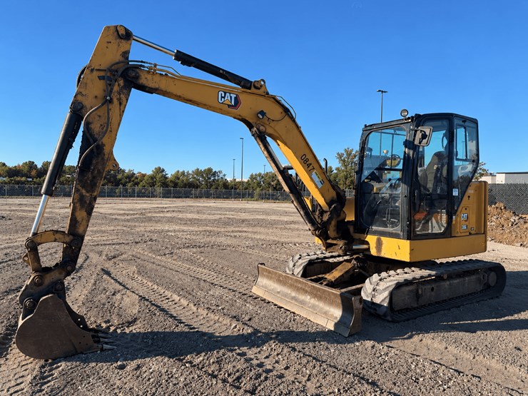 2020-caterpillar-306-image-1