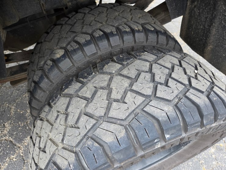 2015-dodge-3500-image-33