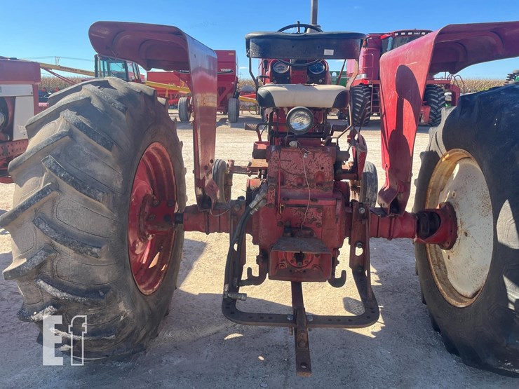 1966-farmall-656-gas-row-crop-8033-image-5