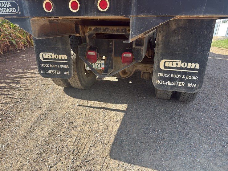 1979-international--model-1924-tandem-grain-truck,-81,877-miles,-4x4-manual-transmission,-gas,-roll-tarp-image-14