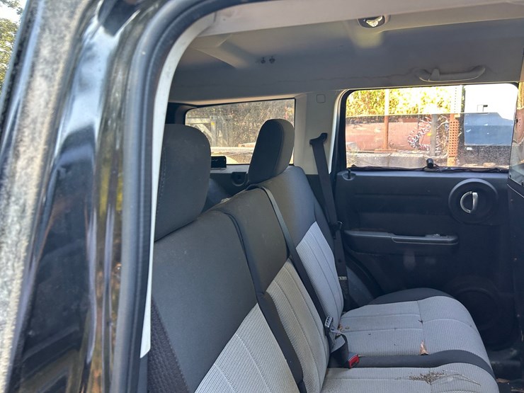 2009-dodge-nitro-image-36