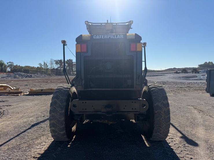 2008-caterpillar-12m-image-5