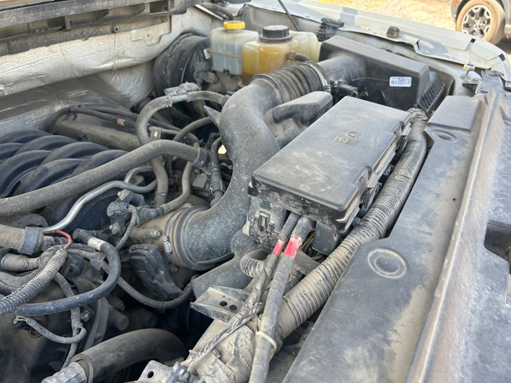 2014-ford-f150-xlt-image-39