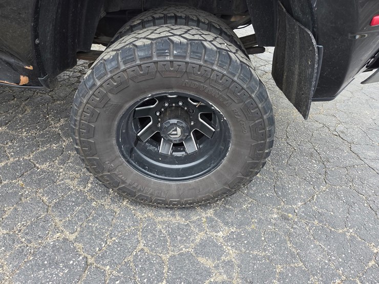 2015-dodge-3500-image-32