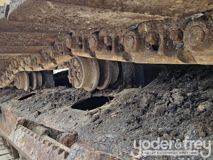 2013-volvo-ec220dl-image-11
