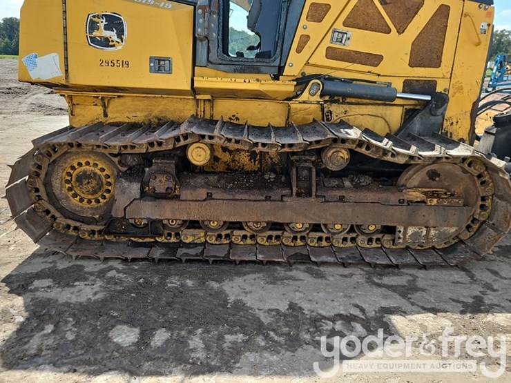 2016-deere-700k-lgp-image-9