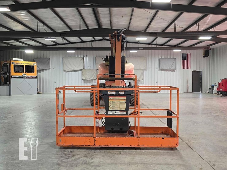2016-jlg-1250ajp-image-7