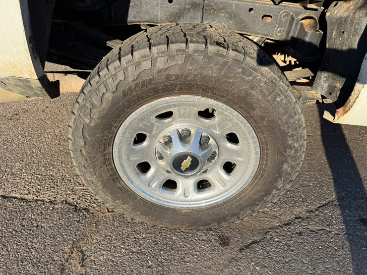 2015-chevrolet-3500hd-image-61
