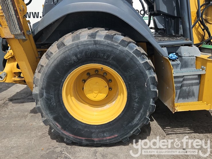 2020-deere-310sl-image-9