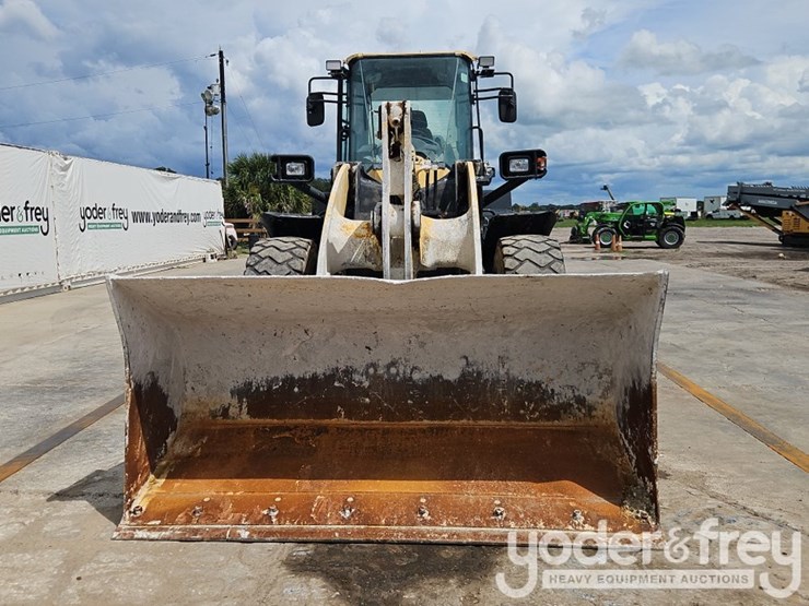 2019-komatsu-wa320-8-image-14