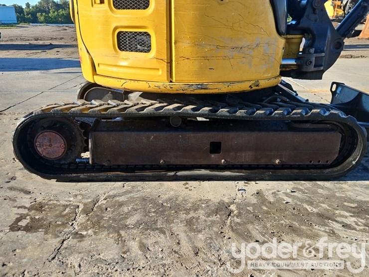 2021-deere-30g-image-8