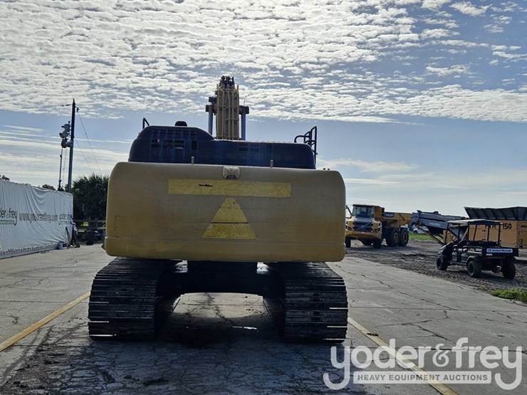 2015-komatsu-pc360-lc-11-image-28