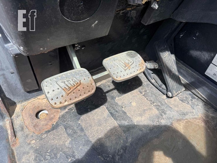 2017-jcb-512-56-image-7