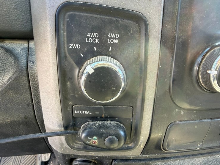 2016-dodge-1500-image-65
