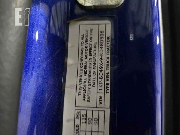 2019-peterbilt-579-image-33