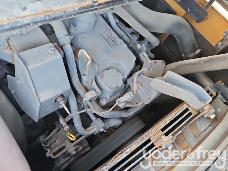 2016-case-cx300d-image-40