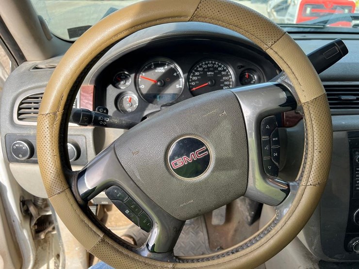 2008-gmc-3500-image-17