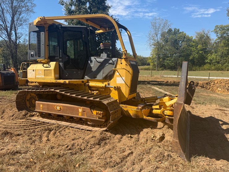 #87-•-komatsu-crawler-tractor-image-1