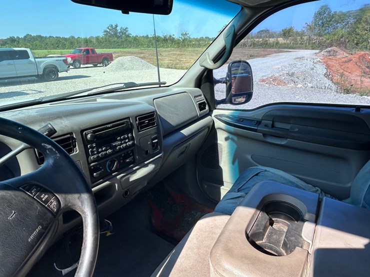 2001-ford-f350-xlt-image-27