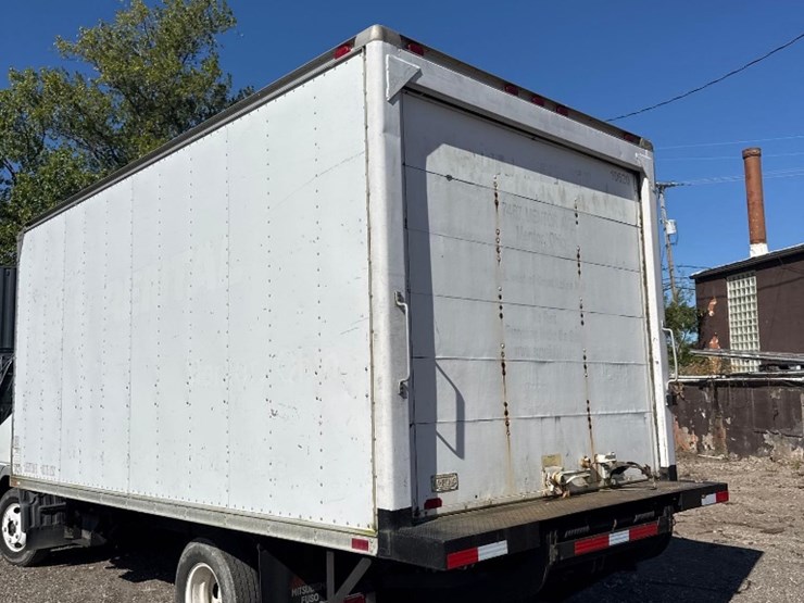 2004-mitsubishi-fuso-fe649-image-15