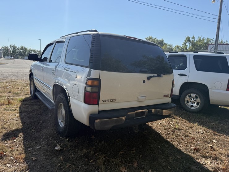 2005-gmc-yukon-image-4