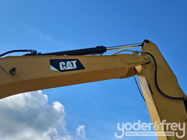 2019-caterpillar-336-image-17