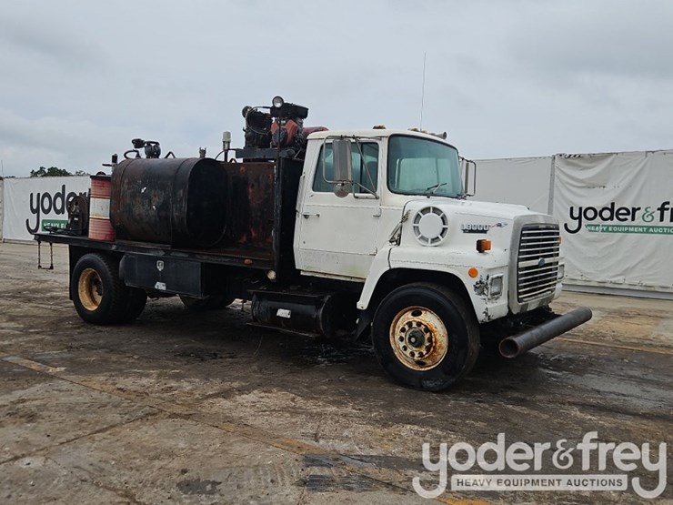 1990-ford-l8000-image-7