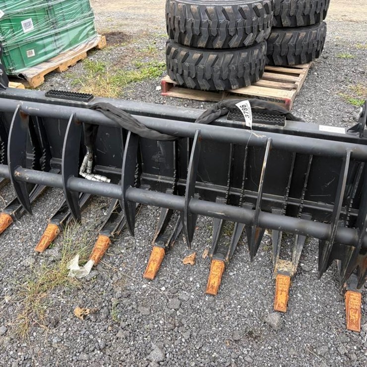 Heavy Duty 70in Skidsteer Grapple