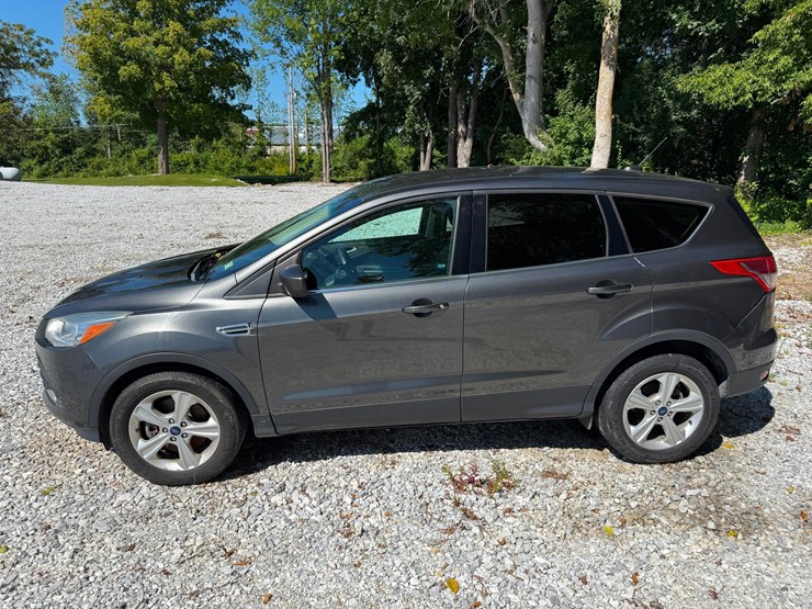 2015-ford-escape-image-1