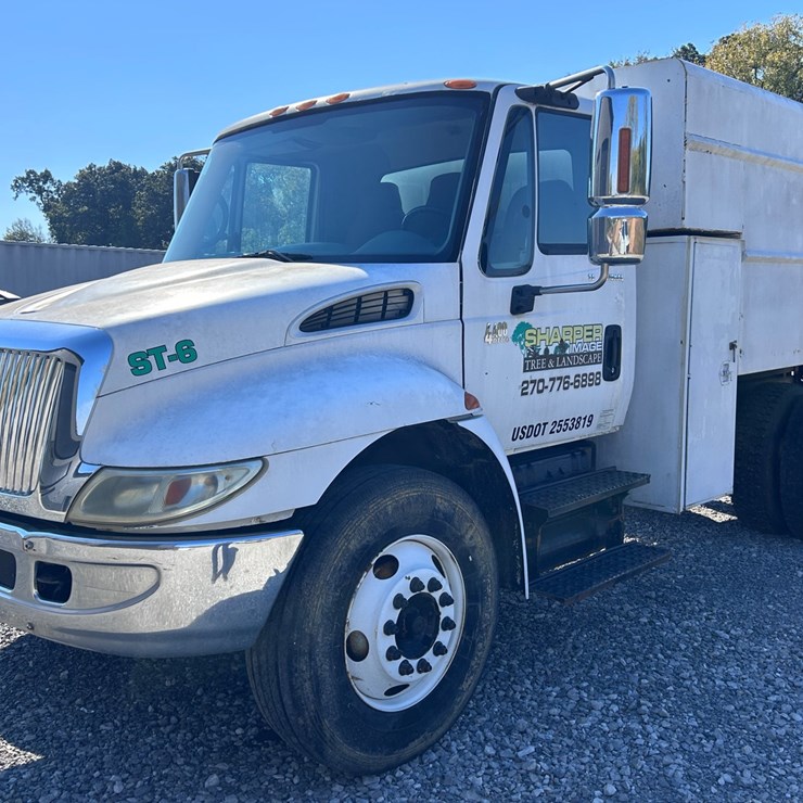2002 INTERNATIONAL DURASTAR 4400