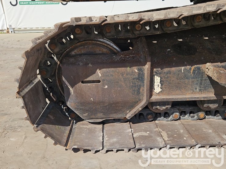 2019-deere-210g-image-10