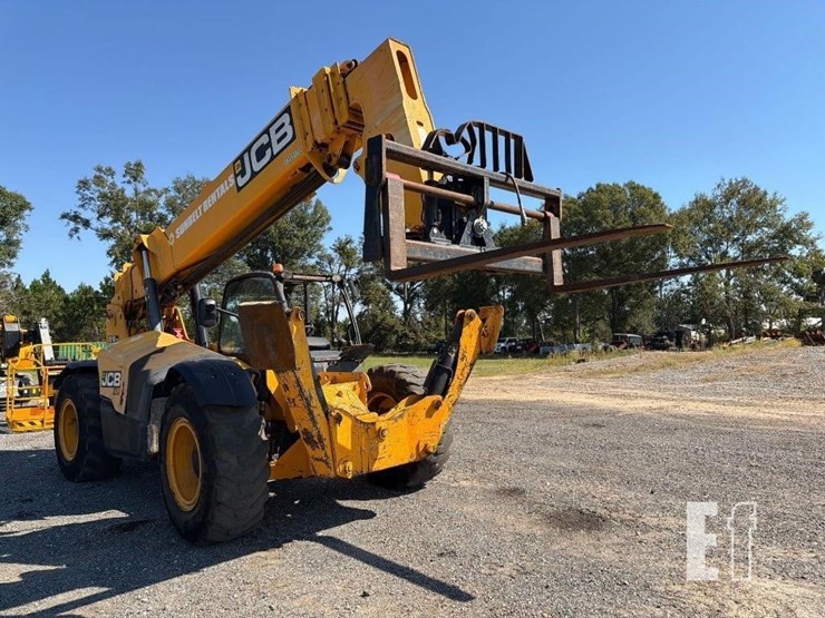 2017-jcb-512-56-image-4