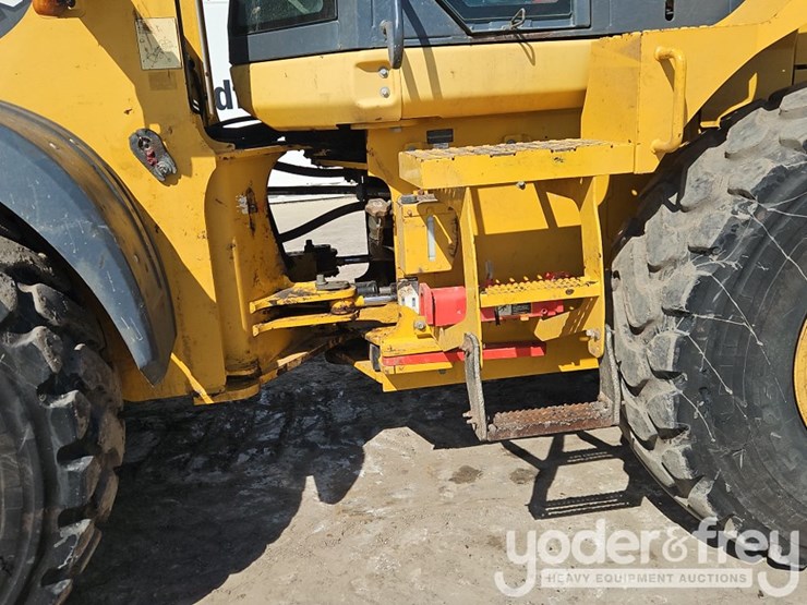 2019-deere-524l-image-15