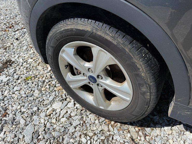 2015-ford-escape-image-16