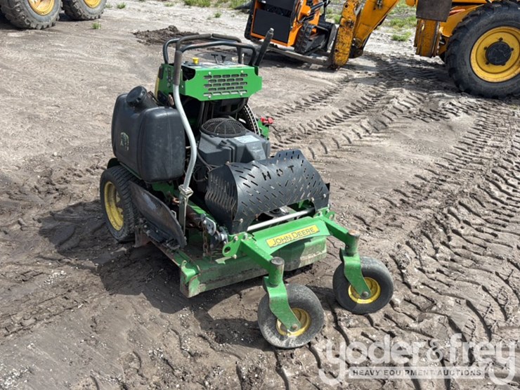 2014-john-deere-636m-image-4