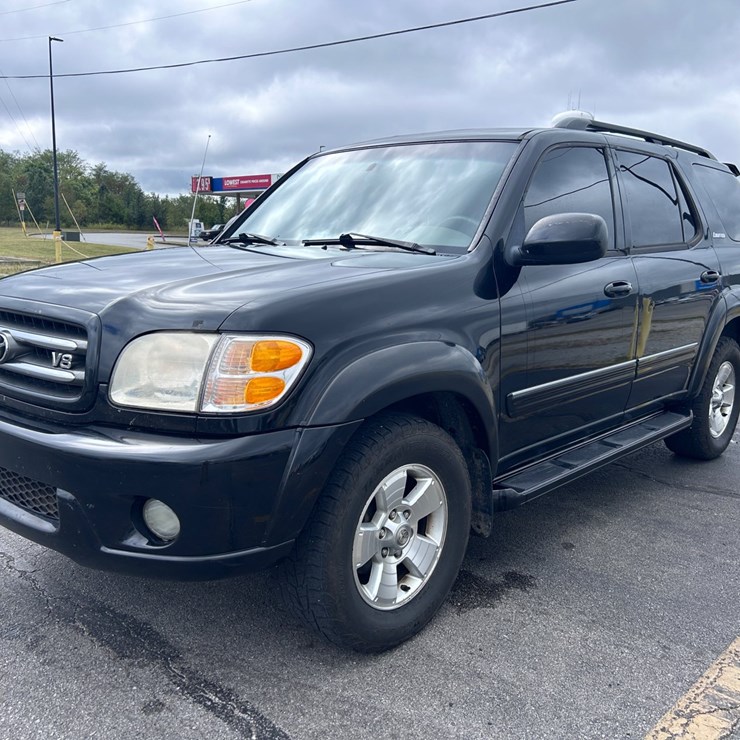 2004 TOYOTA SEQUOIA LIMITED