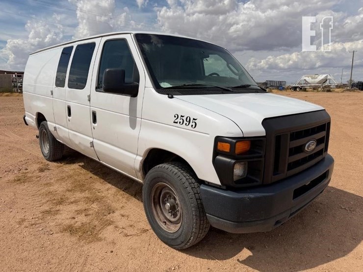 2012-ford-e250-image-2