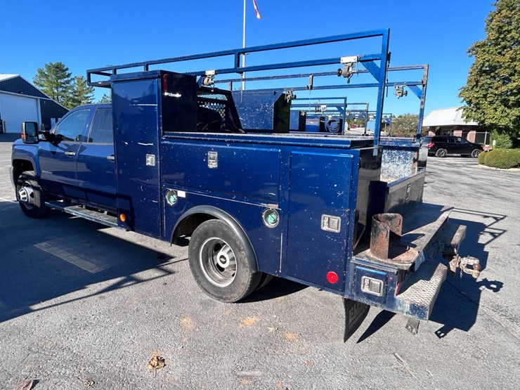 2016-chevrolet-3500-image-5