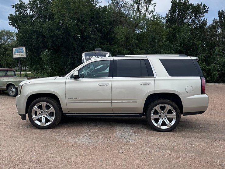 2017-gmc-yukon-denali-image-8
